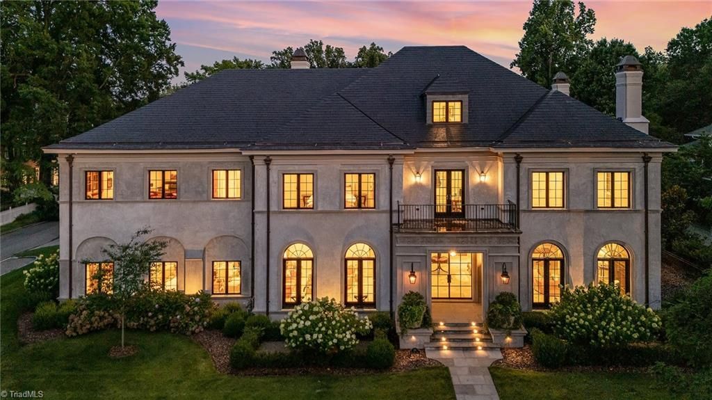 Photo of 301 Wentworth Drive, Greensboro, NC 27408 (MLS # 1187463)