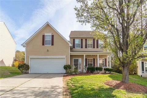 Homes For Sale - 744 Celtic Crossing Drive<br/> High Point, NC 27265