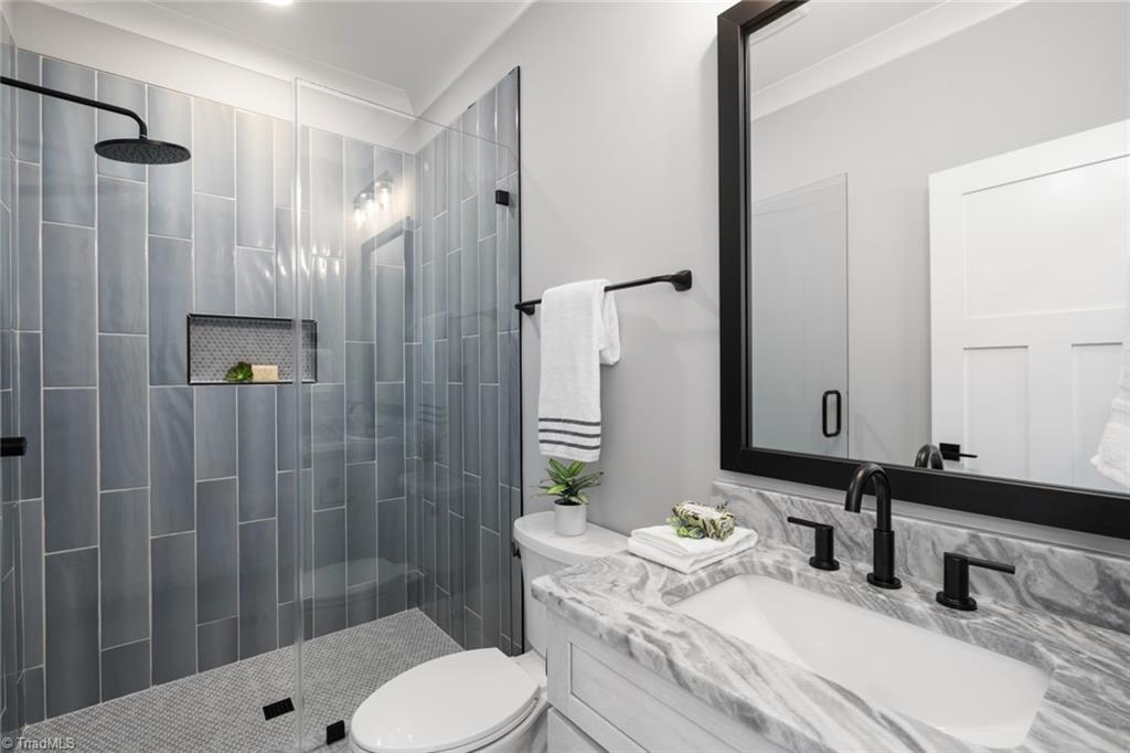 Winston-Salem, North Carolina 27106, United States, 4 Bedrooms Bedrooms, ,4 BathroomsBathrooms,Residential,Active,220052