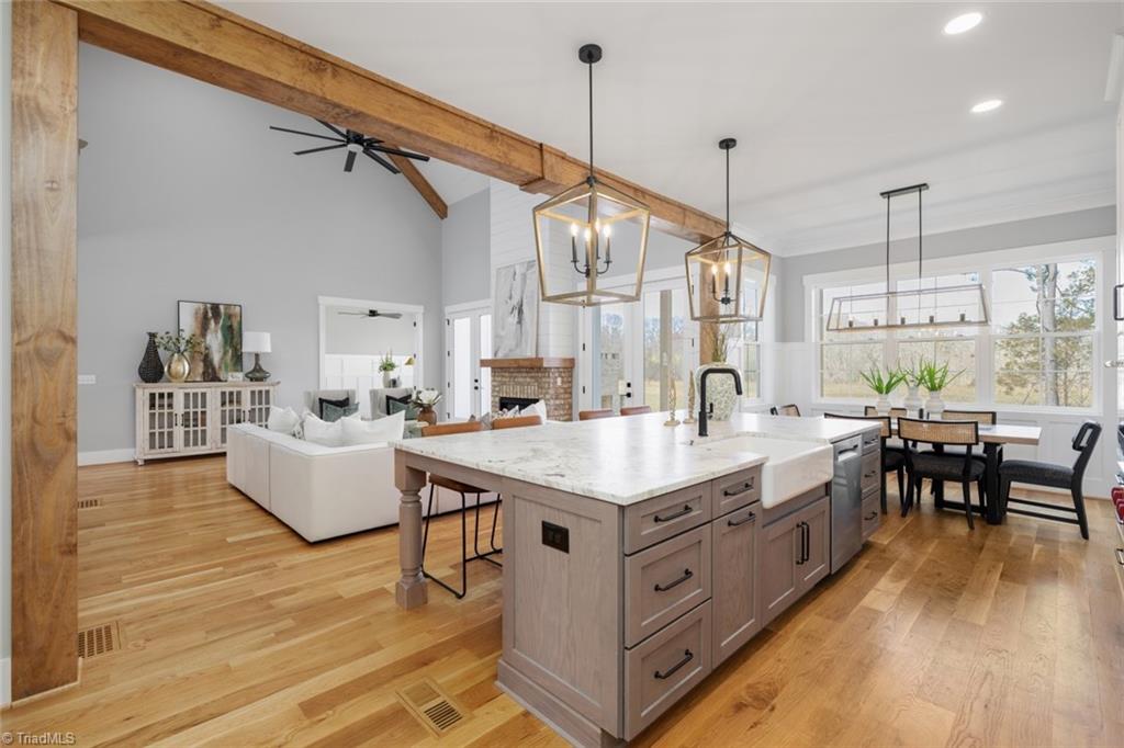 Winston-Salem, North Carolina 27106, United States, 4 Bedrooms Bedrooms, ,4 BathroomsBathrooms,Residential,Active,220052