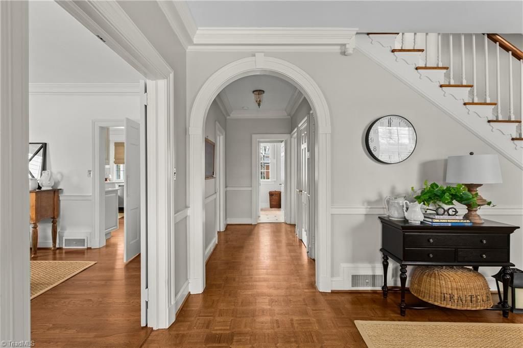 Photo of 417 Hillcrest Drive, High Point, NC 27262 (MLS # 1210813)