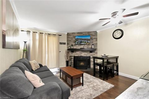 Condo For Sale - 301 Pinnacle Inn Road #3230<br/> Beech Mountain, NC 28604