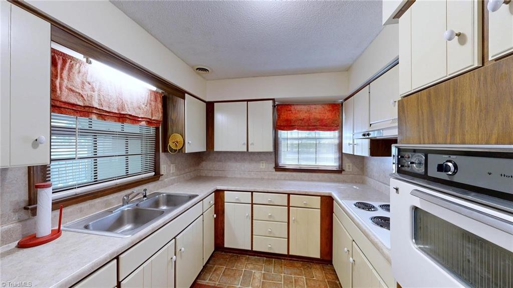 1408 Buxton Road, Greensboro, North Carolina image 11