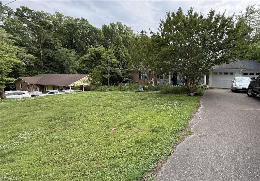 Photo of 163 Florida Avenue, Mount Airy, NC 27030 (MLS # 1222246)