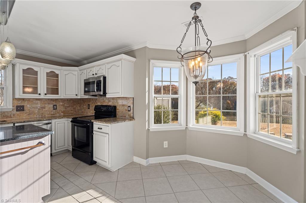 Pfafftown, North Carolina 27040, United States, 3 Bedrooms Bedrooms, ,2 BathroomsBathrooms,Residential,Active,245073