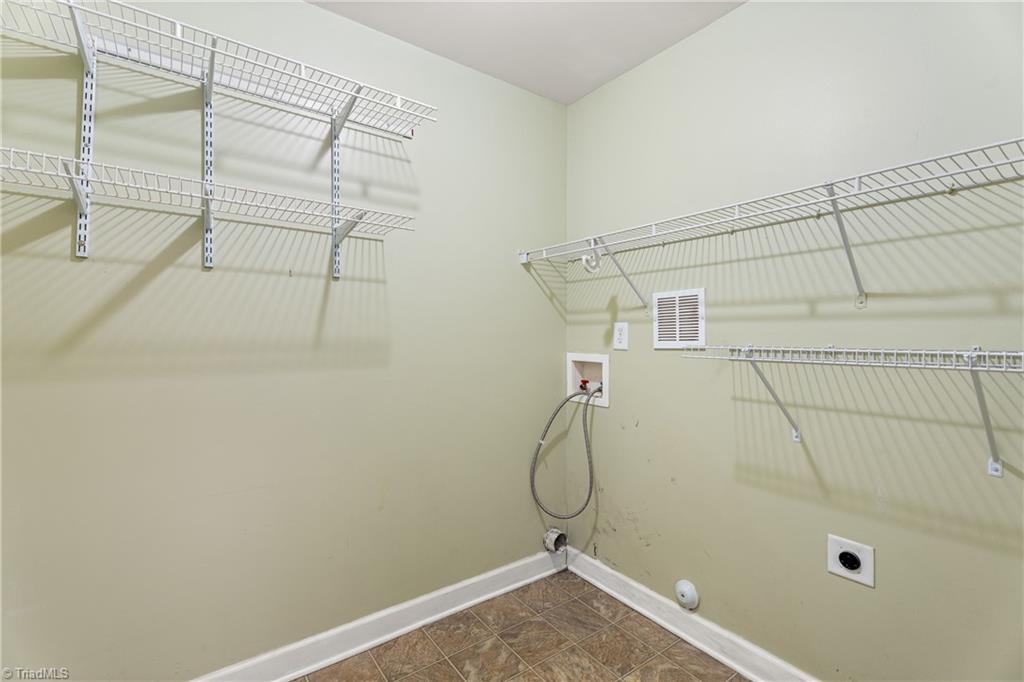 Pfafftown, North Carolina 27040, United States, 3 Bedrooms Bedrooms, ,2 BathroomsBathrooms,Residential,Active,245073