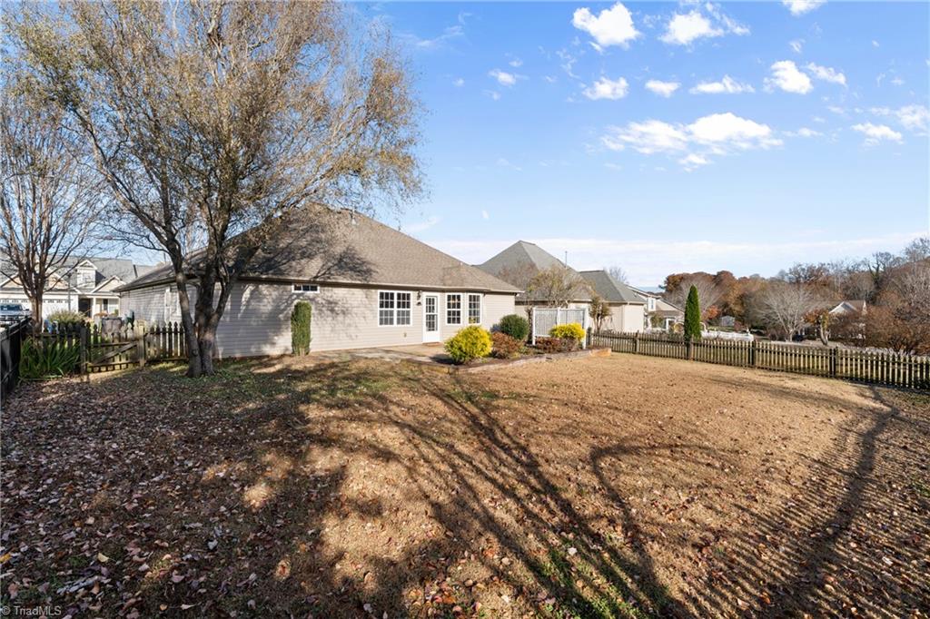 Pfafftown, North Carolina 27040, United States, 3 Bedrooms Bedrooms, ,2 BathroomsBathrooms,Residential,Active,245073