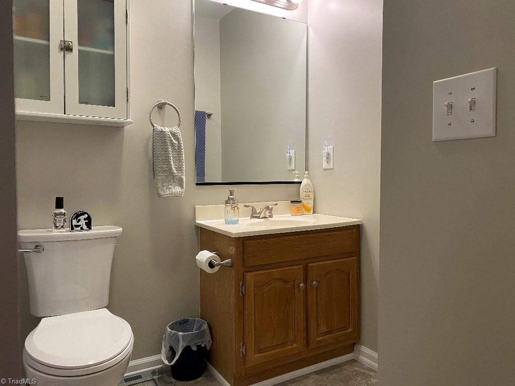 7533 Greenmeadow Drive, Tobaccoville, North Carolina image 16