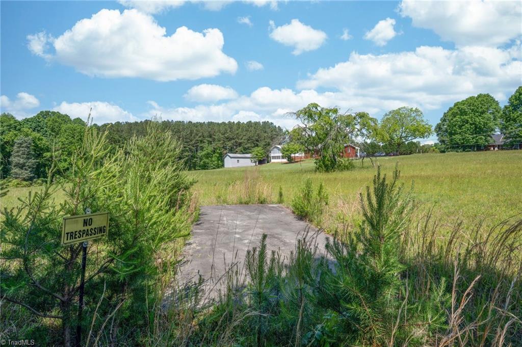 Twin Cedars Road, Yadkinville, North Carolina image 15