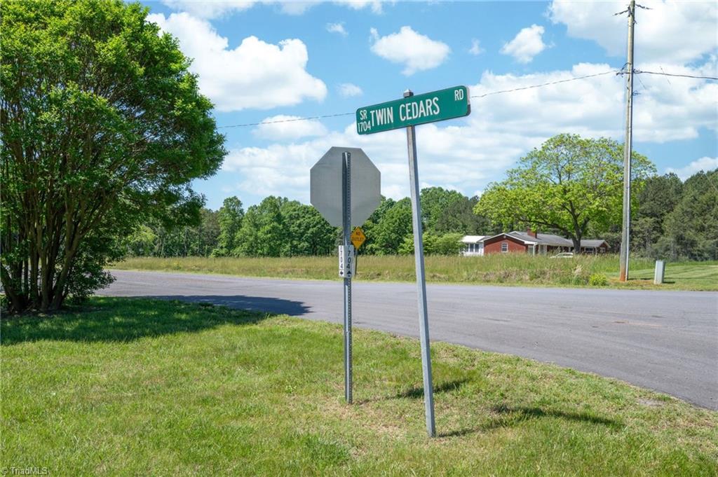 Twin Cedars Road, Yadkinville, North Carolina image 11