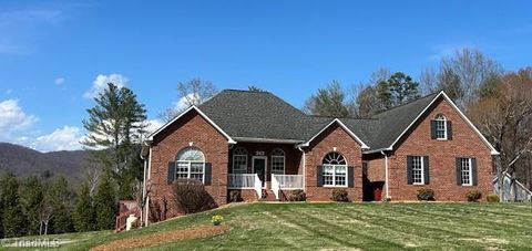 Photo of 362 Mountain Shadows Drive, Purlear, NC 28665 (MLS # 1211872)
