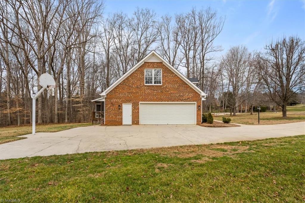 6101 Oak Glenn Court