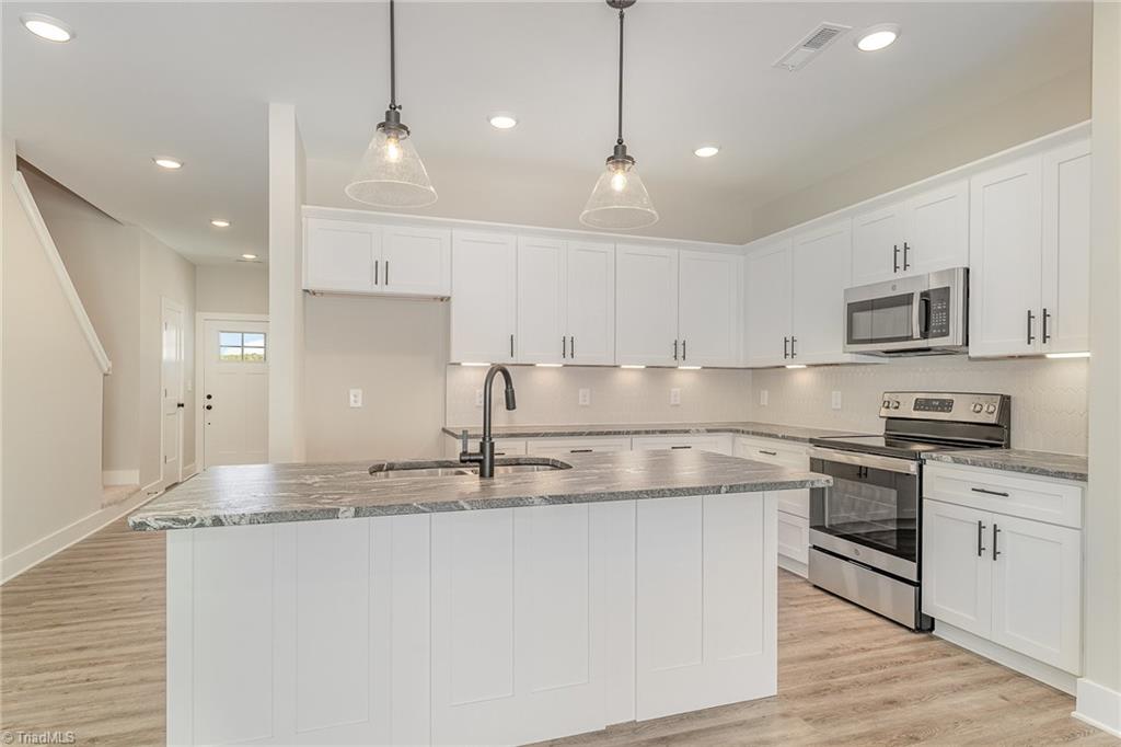 939 Cannon Crossing Circle, Greensboro, North Carolina image 2