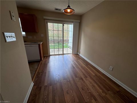 Townhouse in Winston Salem NC 3022 Kensington Place 22.jpg