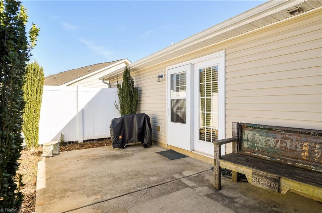 Photo of 3118 Hyde Place Circle, Winston-Salem, NC 27103 (MLS # 1207527)