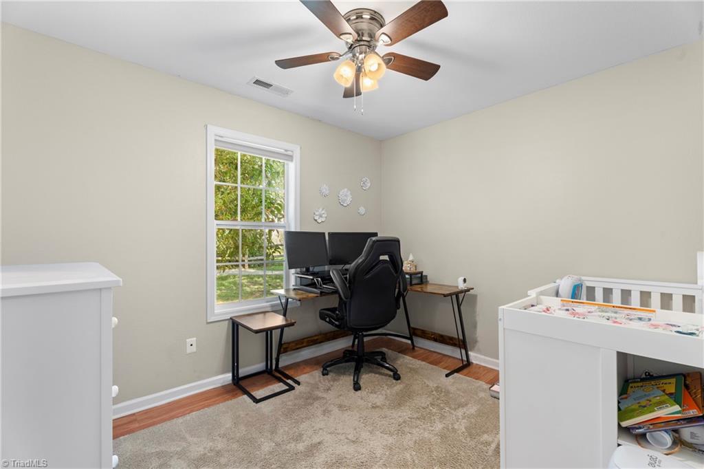 Kernersville, North Carolina 27284, United States, 3 Bedrooms Bedrooms, ,2 BathroomsBathrooms,Residential,Active,208856