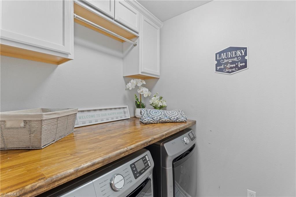 Kernersville, North Carolina 27284, United States, 3 Bedrooms Bedrooms, ,2 BathroomsBathrooms,Residential,Active,208856