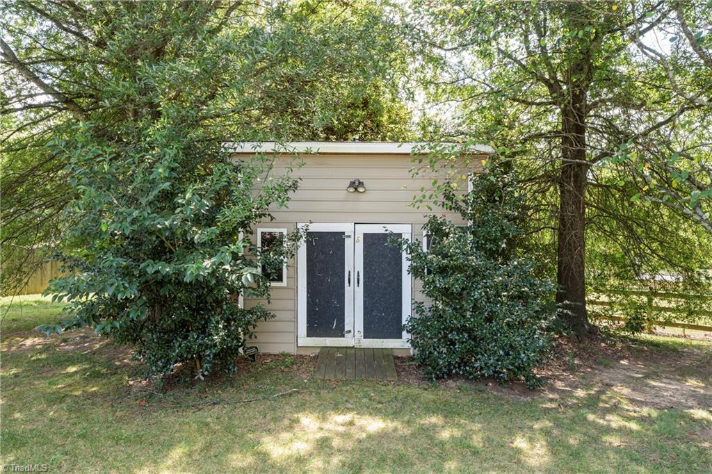 Kernersville, North Carolina 27284, United States, 3 Bedrooms Bedrooms, ,2 BathroomsBathrooms,Residential,Active,208856