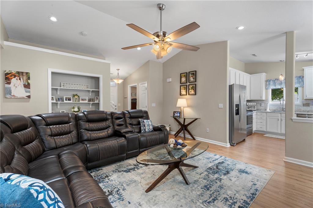 Kernersville, North Carolina 27284, United States, 3 Bedrooms Bedrooms, ,2 BathroomsBathrooms,Residential,Active,208856