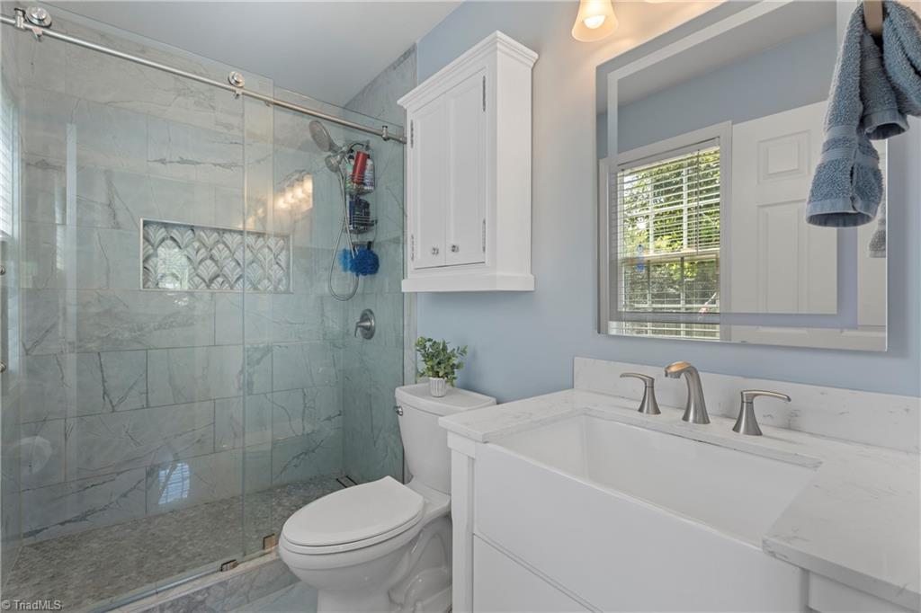 Kernersville, North Carolina 27284, United States, 3 Bedrooms Bedrooms, ,2 BathroomsBathrooms,Residential,Active,208856