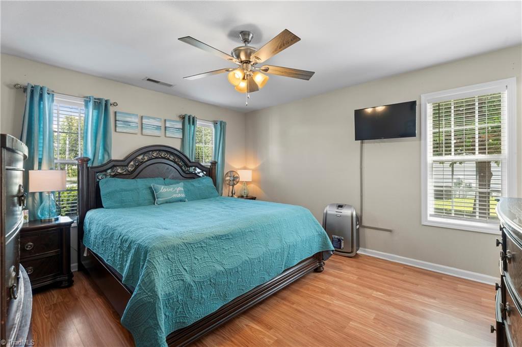 Kernersville, North Carolina 27284, United States, 3 Bedrooms Bedrooms, ,2 BathroomsBathrooms,Residential,Active,208856