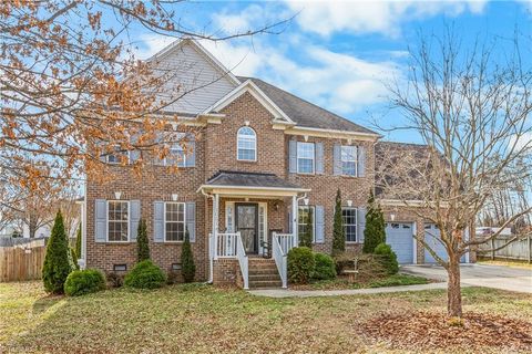 Homes For Sale - 1051 Gregory Way Drive<br/> Kernersville, NC 27284