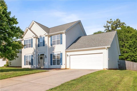 Homes For Sale - 2506 Pepperstone Drive<br/> Graham, NC 27253