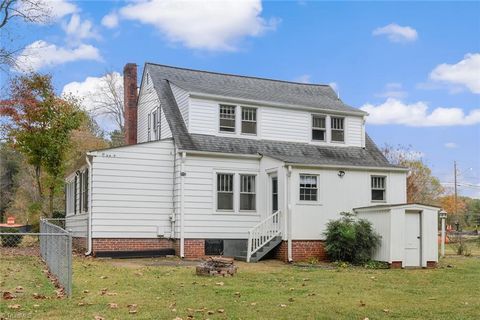 A home in Kernersville