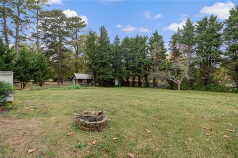 A home in Kernersville