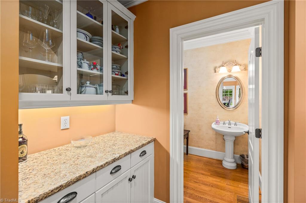 7107 Lake Henson Drive, Summerfield, North Carolina image 27