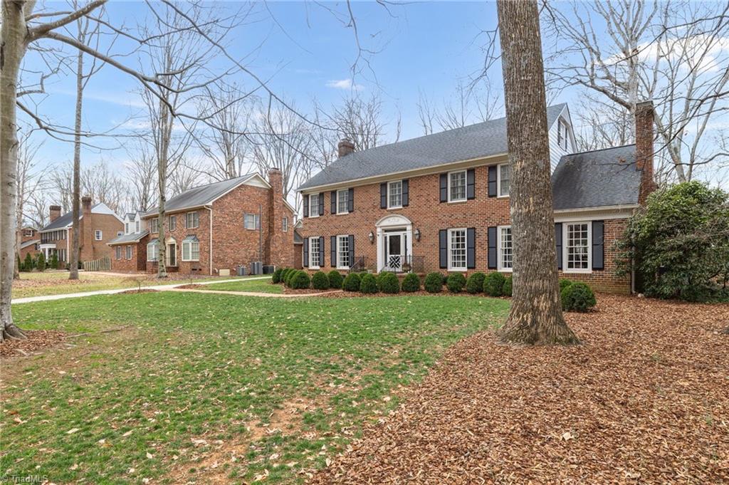 Greensboro, North Carolina 27408, United States, 5 Bedrooms Bedrooms, ,4 BathroomsBathrooms,Residential,Pending,97874