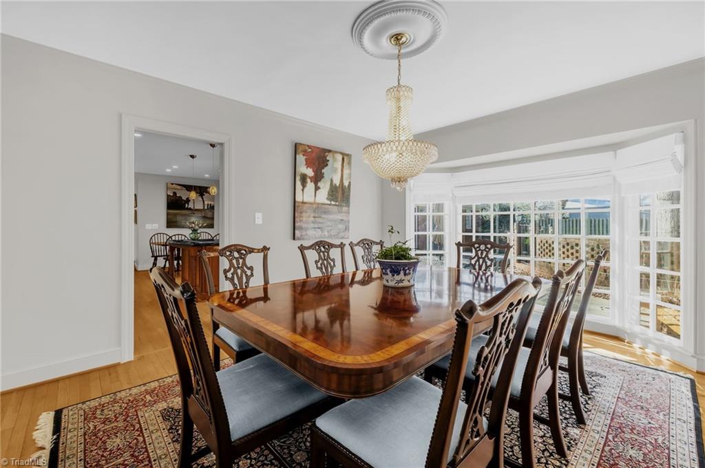 Greensboro, North Carolina 27408, United States, 5 Bedrooms Bedrooms, ,4 BathroomsBathrooms,Residential,Pending,97874