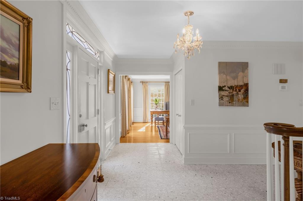 Greensboro, North Carolina 27408, United States, 5 Bedrooms Bedrooms, ,4 BathroomsBathrooms,Residential,Pending,97874