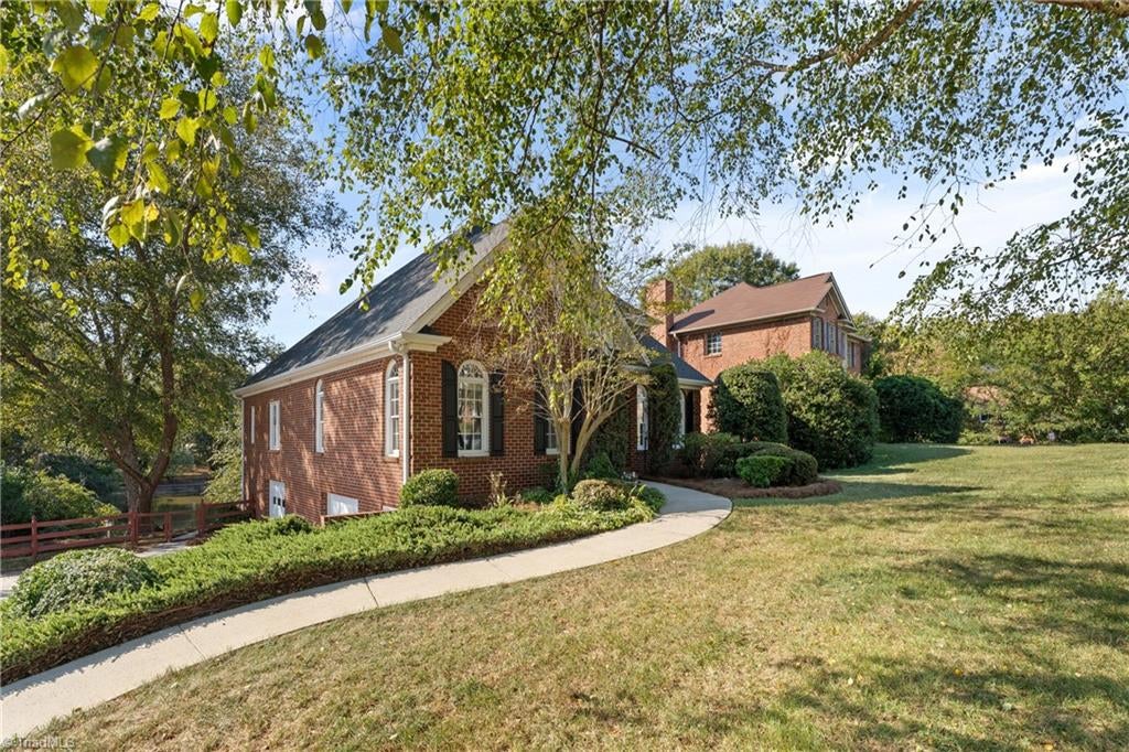 124 Bradford Lake Court