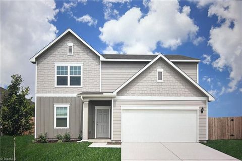 Homes For Sale - 2108 Beckon Lane<br/> Forsyth County, Kernersville, NC 27284