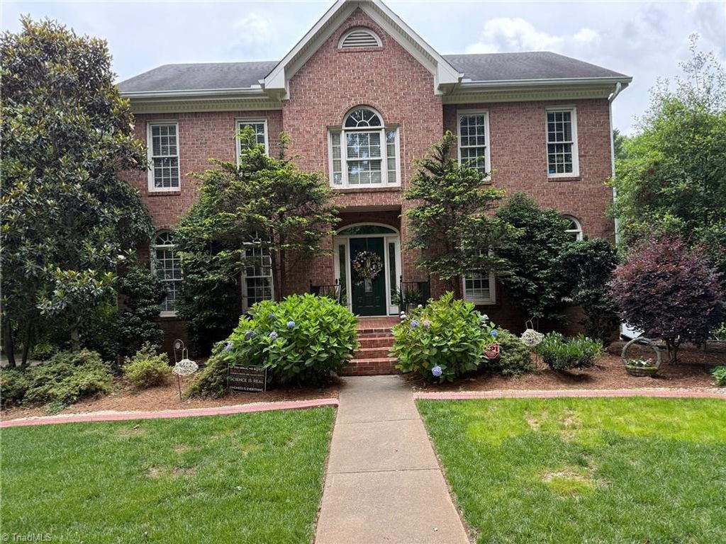 Photo of 4118 Chatham Hill Drive, Winston-Salem, NC 27104 (MLS # 1212171)