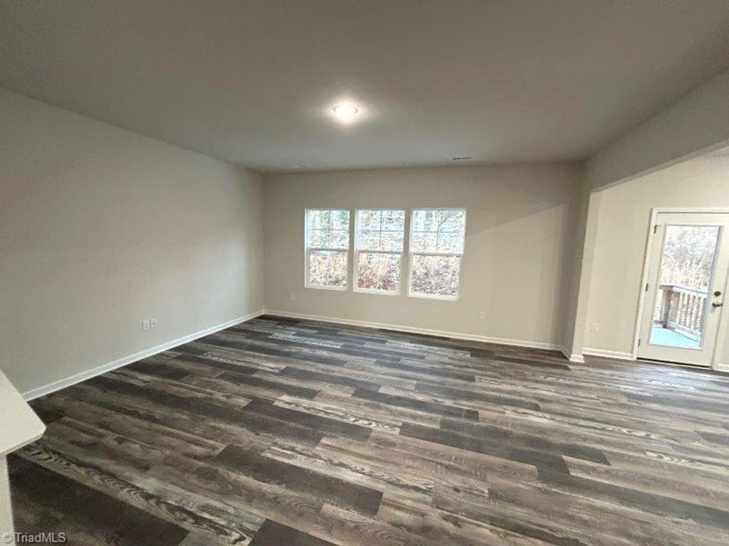 Photo of 5155 Mark Drive NE, Hickory, NC 28601 (MLS # 1208522)