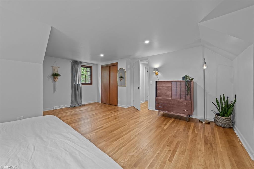 1315 Surry Drive, Greensboro, North Carolina image 25