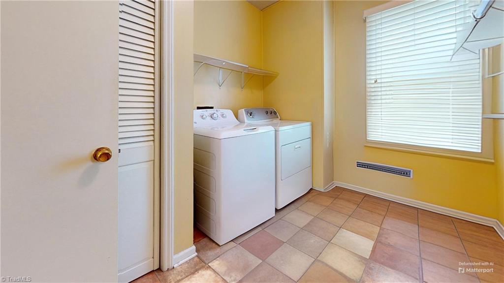 211 Service Road, Pilot Mountain, North Carolina image 28