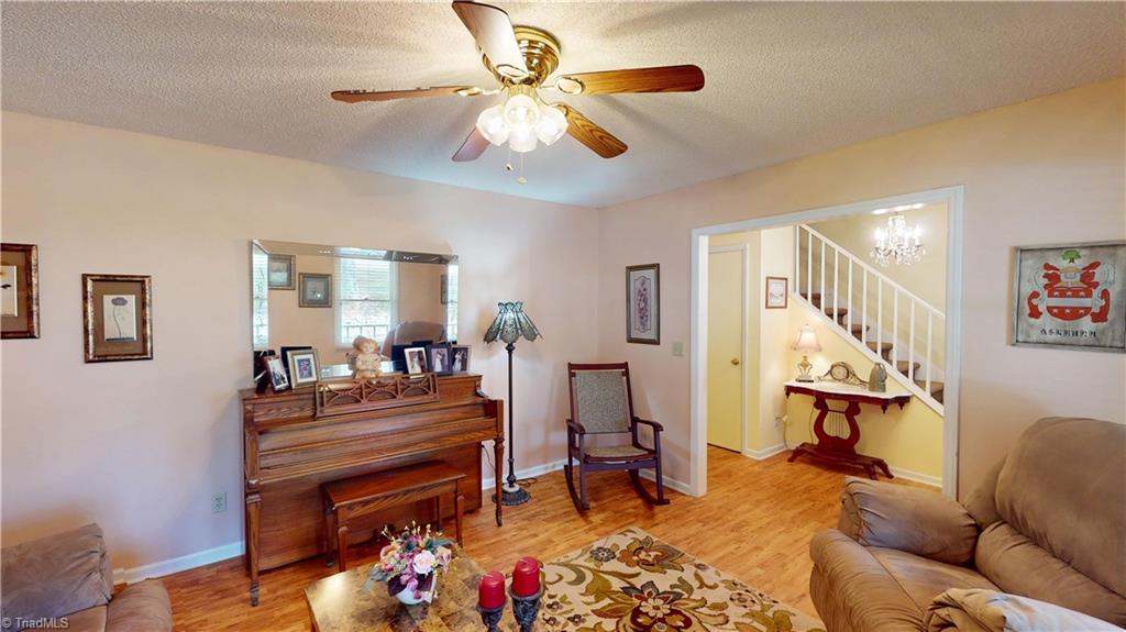 211 Service Road, Pilot Mountain, North Carolina image 17