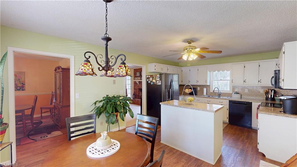 211 Service Road, Pilot Mountain, North Carolina image 20