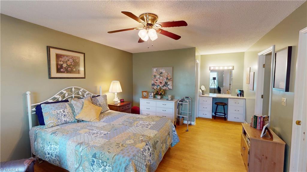 211 Service Road, Pilot Mountain, North Carolina image 34