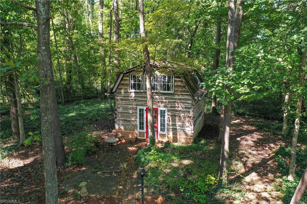 1443 Old Town Road