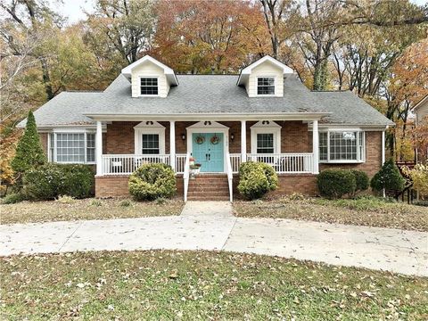 3102 Covewood Street High Point NC 27265