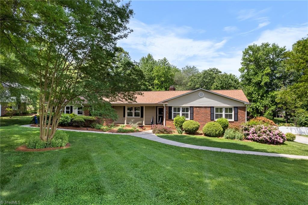 210 Cokesbury Drive, Kernersville, North Carolina image 1