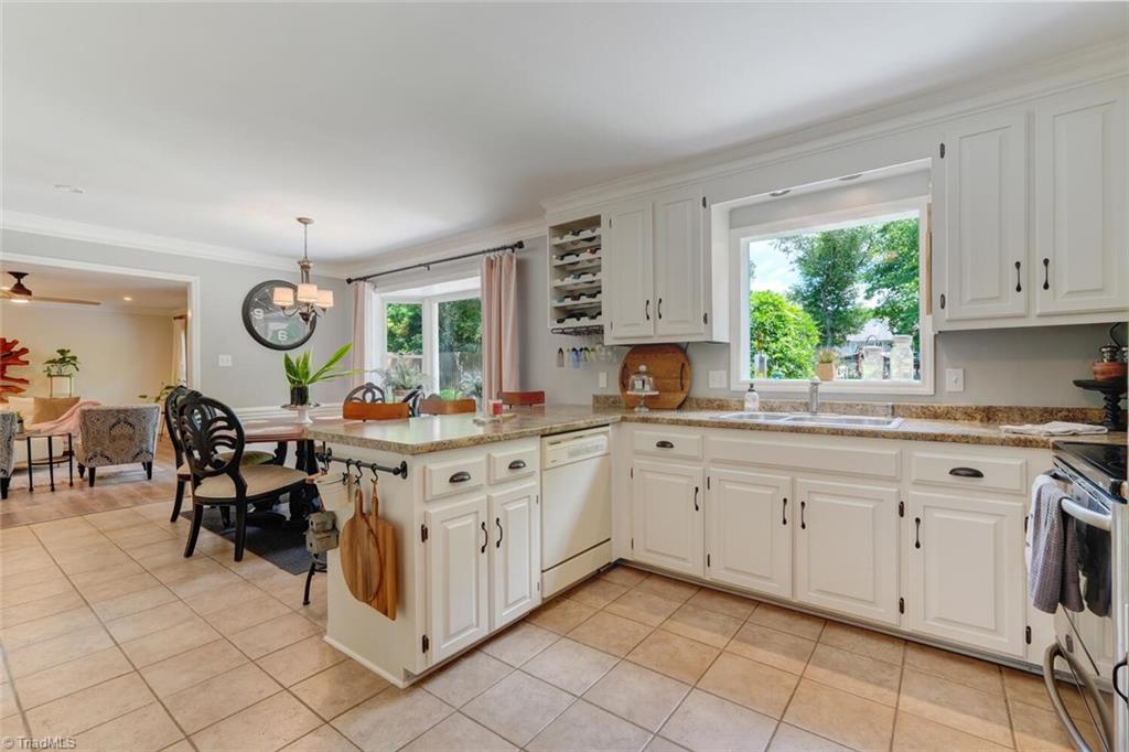 4110 Ponce De Leon Drive, High Point, North Carolina image 14
