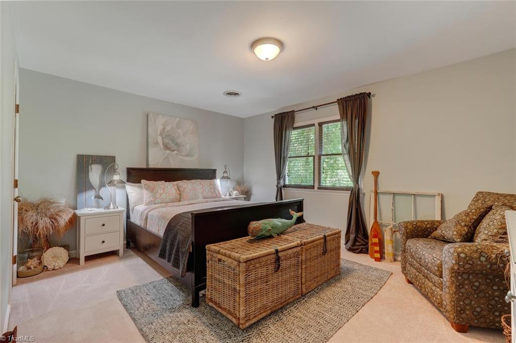 4110 Ponce De Leon Drive, High Point, North Carolina image 24
