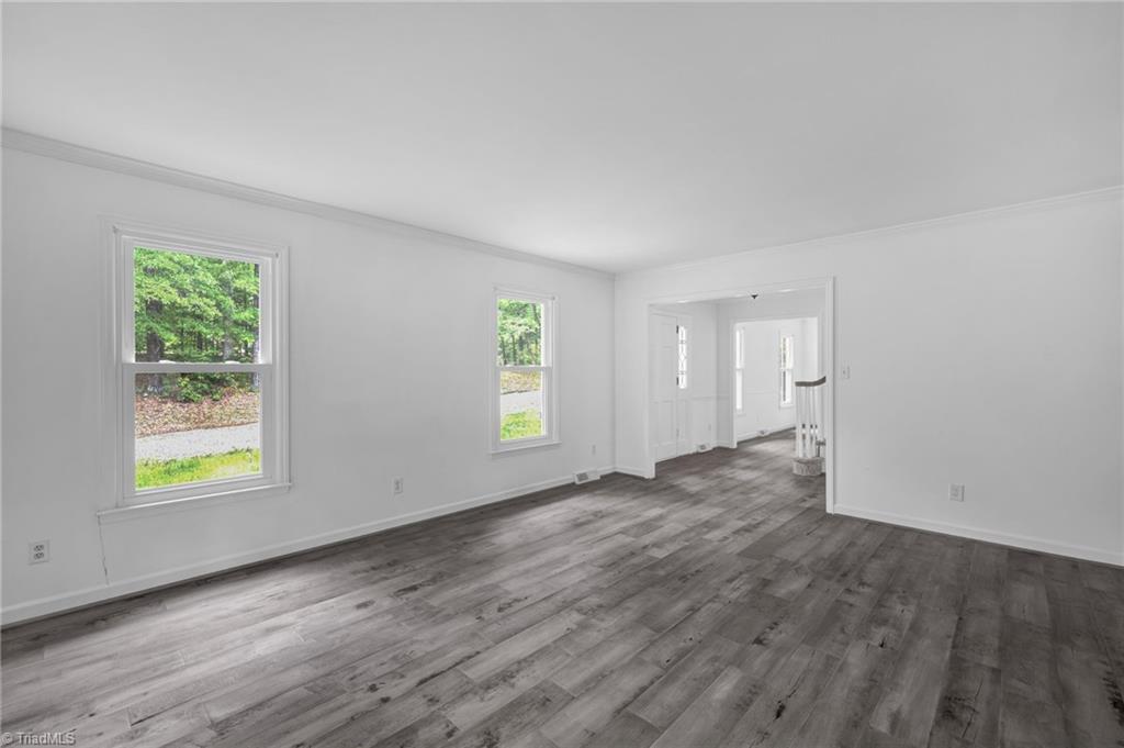 2104 Laura Lane, High Point, North Carolina image 7
