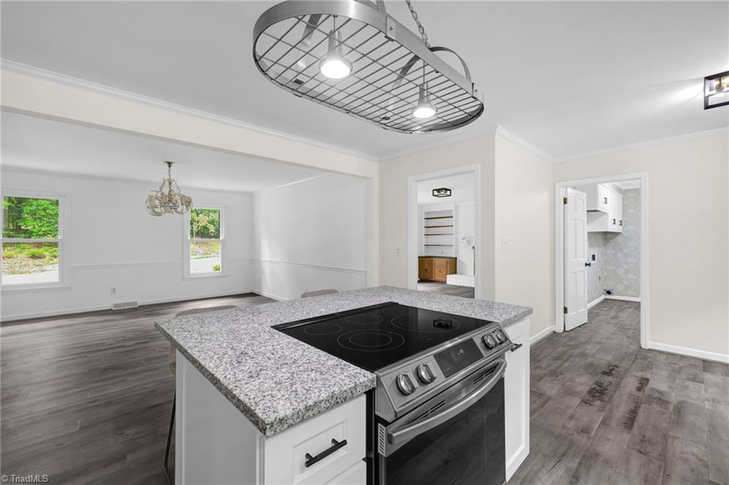 2104 Laura Lane, High Point, North Carolina image 14