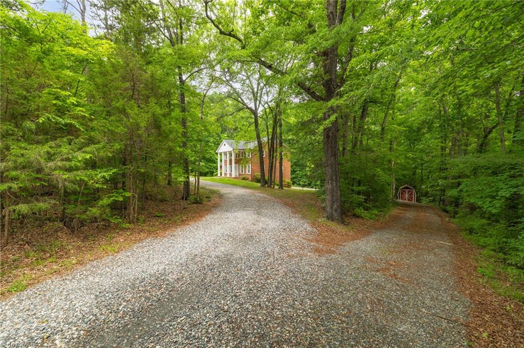 2104 Laura Lane, High Point, North Carolina image 40